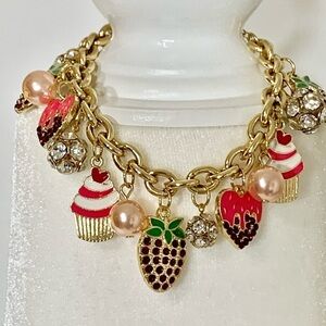 NWT Holiday Lane charm bracelet 🌸🌻